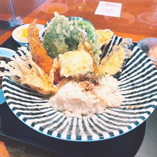 Hybe&#8217;s Lunchroom High quality