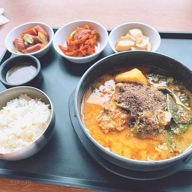 Hybe&#8217;s Lunchroom High quality