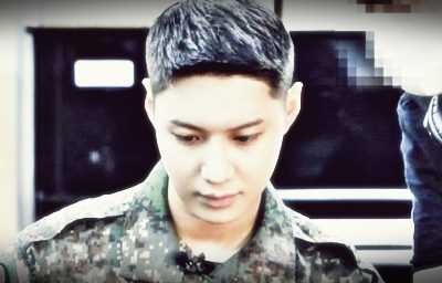 Taemin moves out of the army band because of deteriorating emotional well-being