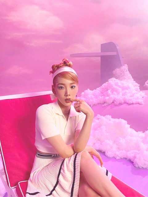 Taeyeon&#8217;s stage clothes