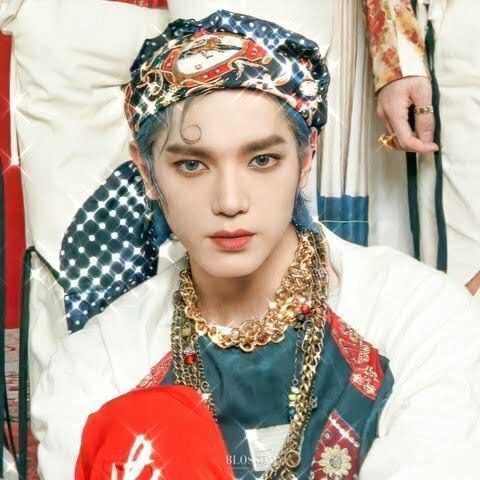 Who are the male artists that you respect due to their looks?