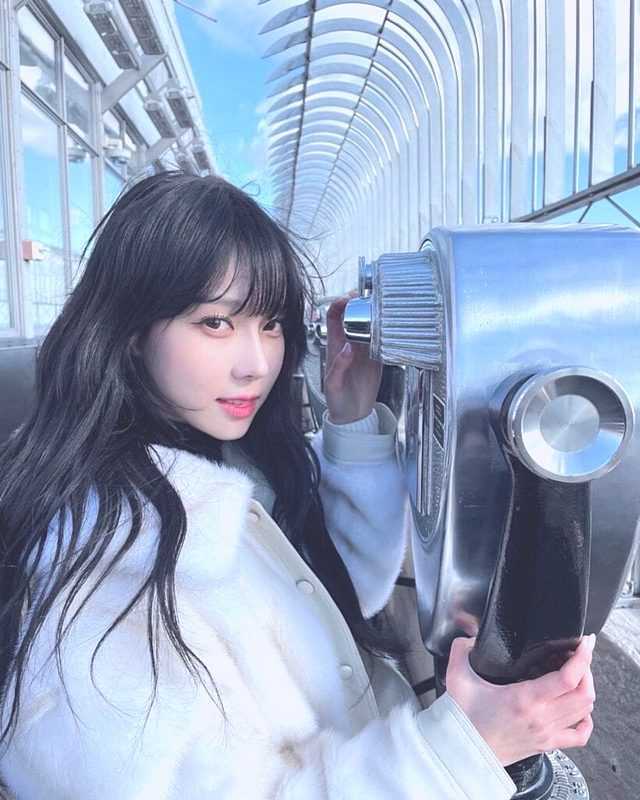 Netizens are interested about who is more well known with men? Yuna or Winter?