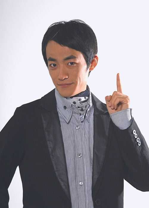 Am I the only one who loves skinny males?