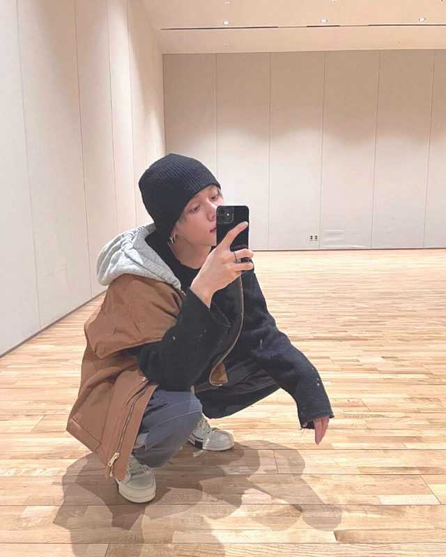 Are there any singers you&#8217;d like see them for solo debut?