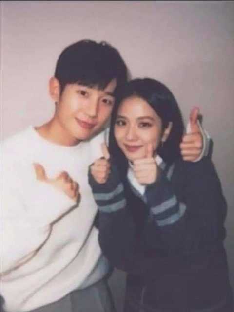 Aren&#8217;t Jung Haein &#038; Jisoo too close?