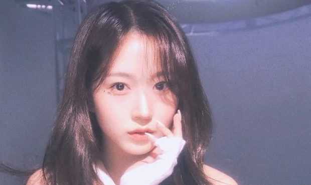 Nmixx 1st concept photo &#8216;N&#8217; Haewon Sullyoon