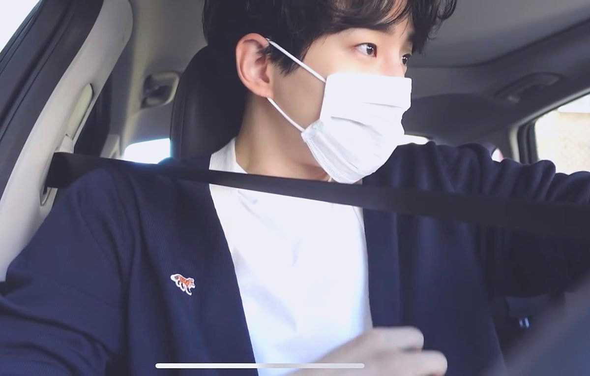 Idols that wearing cardigans are my ideal type.jpg