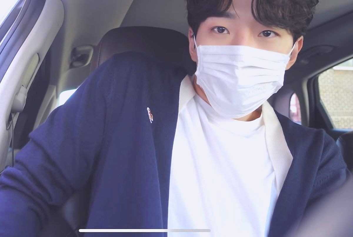 Idols that wearing cardigans are my ideal type.jpg