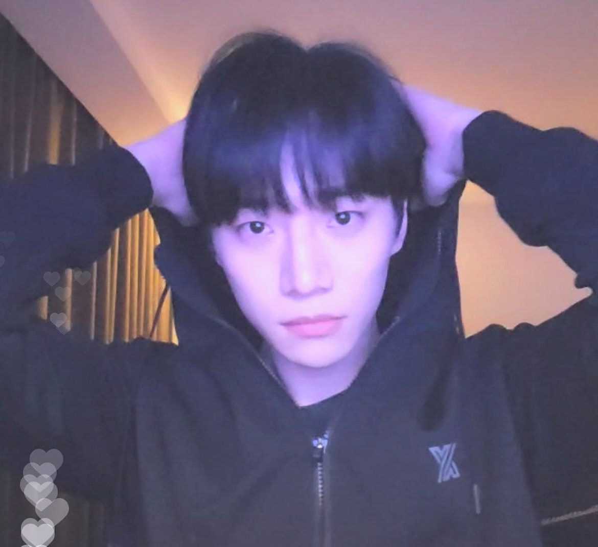 Junho visual after cutting his hair in real time