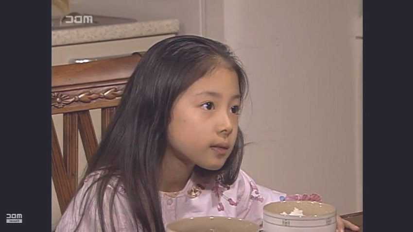 Lee Se Young said her parents made her debut because she was too pretty to risk of kidnapping
