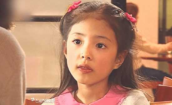 Lee Se Young said her parents made her debut because she was too pretty to risk of kidnapping