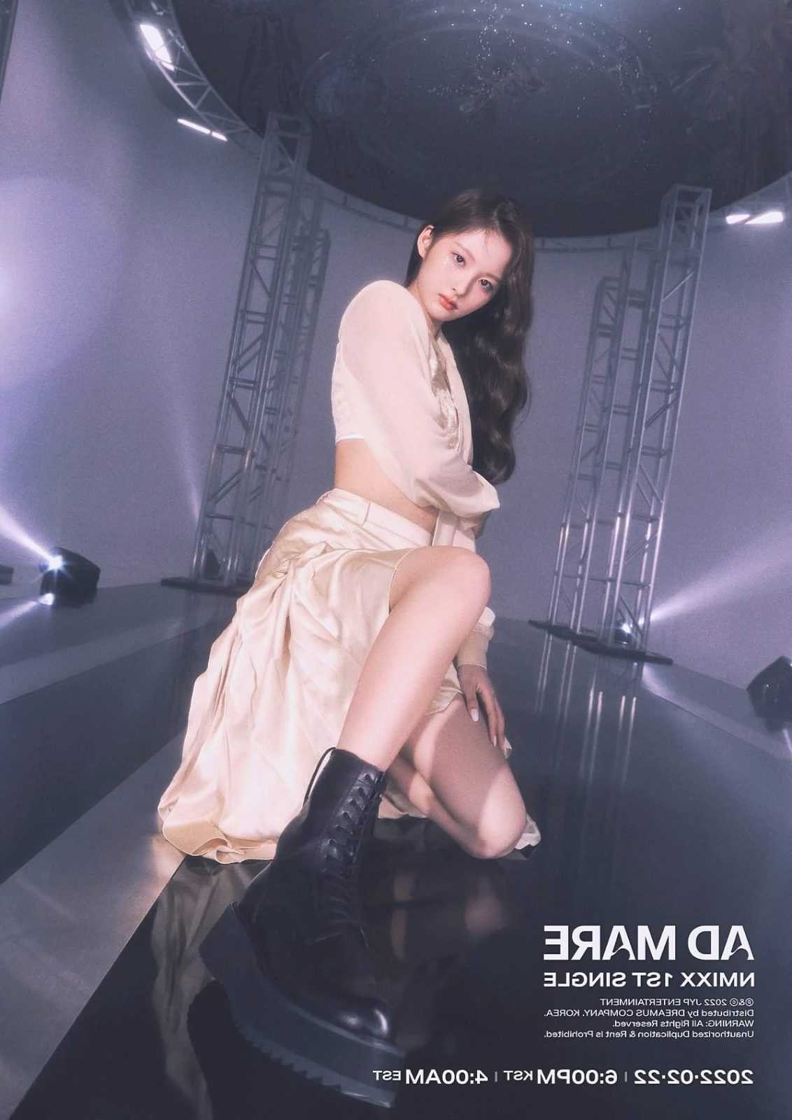 Nmixx 1st concept photo &#8216;N&#8217; Haewon Sullyoon