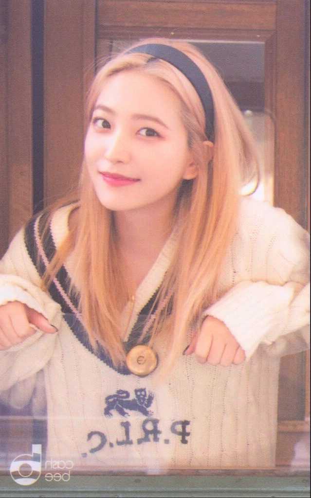 Red Velvet stunned the netizens by their traffic cards