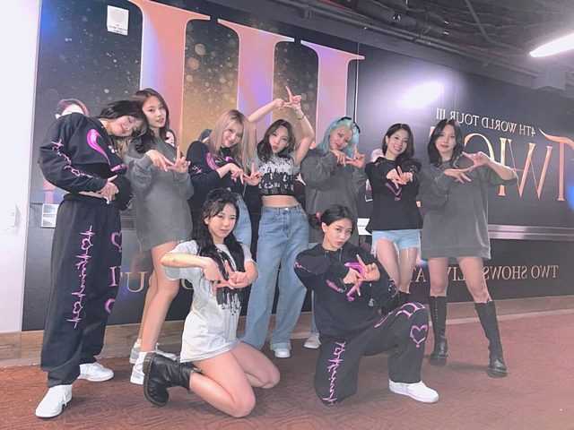 TWICE perform at US