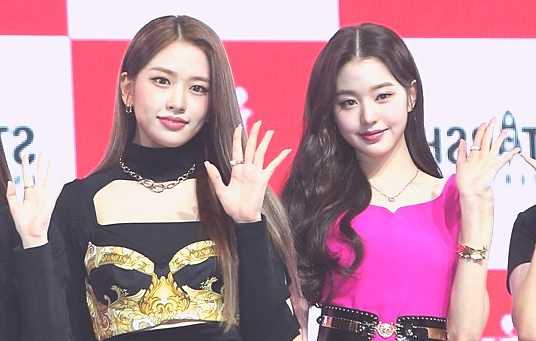 There are icy vibes that can be felt among Jang Wonyoung and Ahn Yoojin?