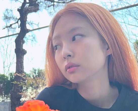 BLACKPINK Jennie enthralls netizens by revealing her new color of hair