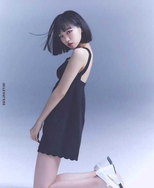 Le Sserafim release debut teaser for Kim Chaewon