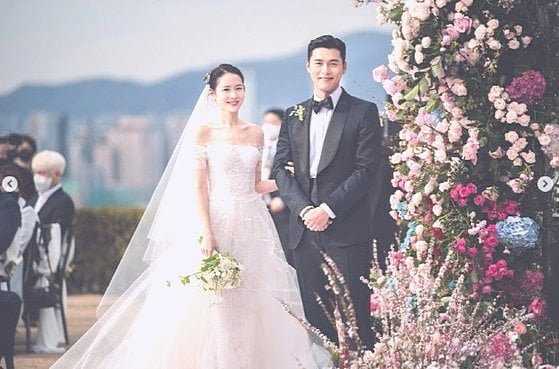Son Ye Jin and Hyun Bin share more wedding pictures as they celebrate their honeymoon in the US