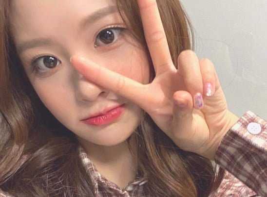 Sullyoon stuns fans with her childhood photo