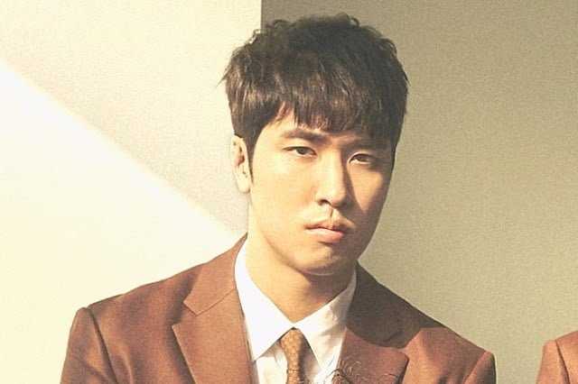 Jannabi&#8217;s Yoon Kyul negotiates an agreement with the woman whom he was agressing