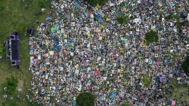 BTS fans praised the safe celebration of the 10th anniversary and the well-maintained park