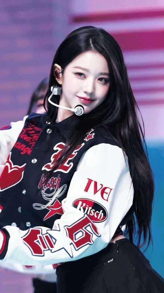 [PANN] Jang Wonyoung is really good at using facial expressions.