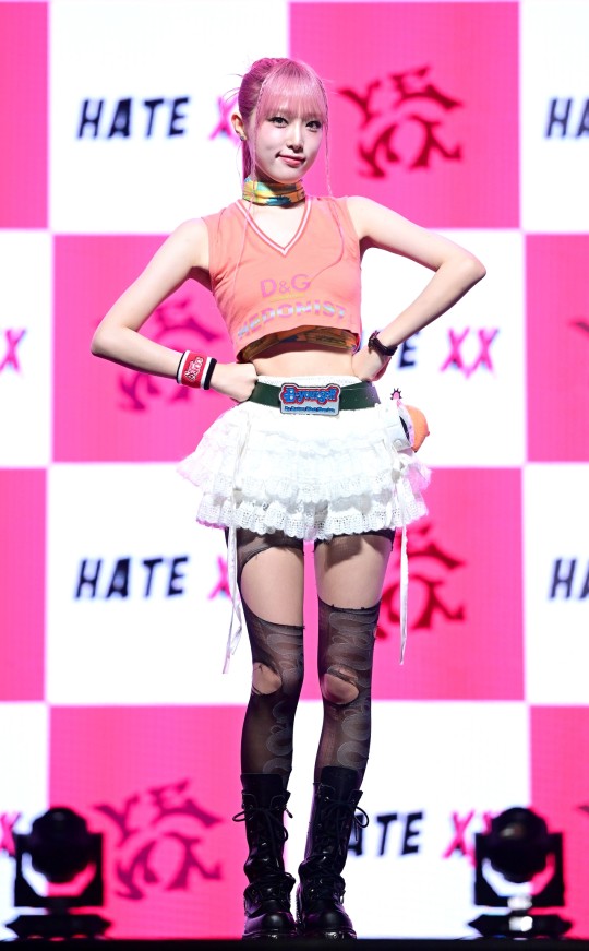 Choi Yena downloads and reposts ‘Hate Rodrigo’ music video