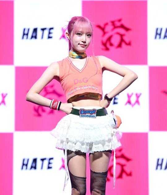 Choi Yena downloads and reposts &#8216;Hate Rodrigo&#8217; music video