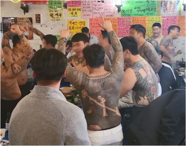 The ‘MZ generation’ of gangs are not shy about their lives on SNS