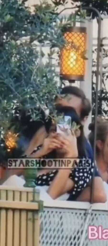 [PANN] Lisa was seen hanging out with Frédéric Arnault in Paris