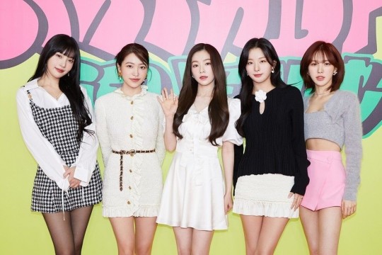 Red Velvet fans send protest vehicles to SM for lack of albums